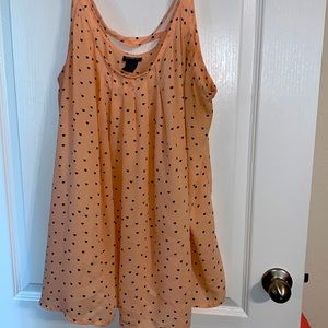 Peach color camisole with black hearts